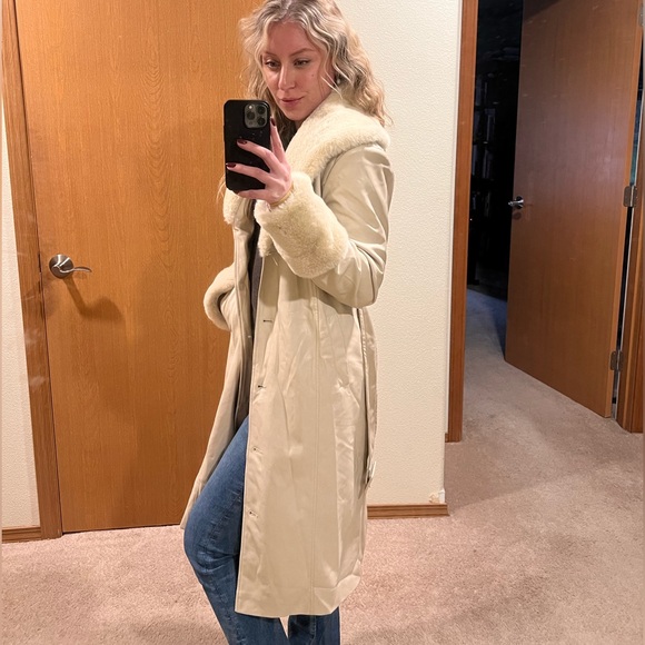 House of Harlow 1960 Vegan Leather/ Faux Fur Coat - Picture 2 of 10